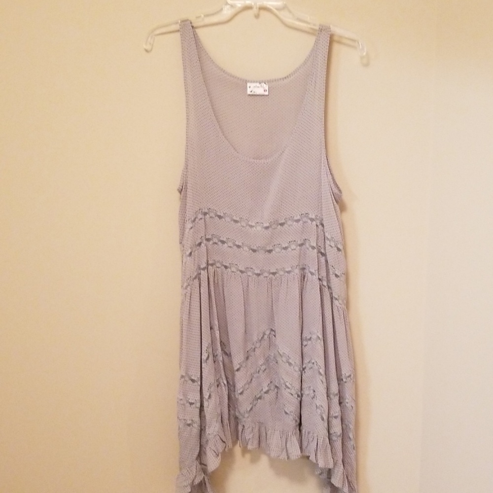 Sleeveless tunic top